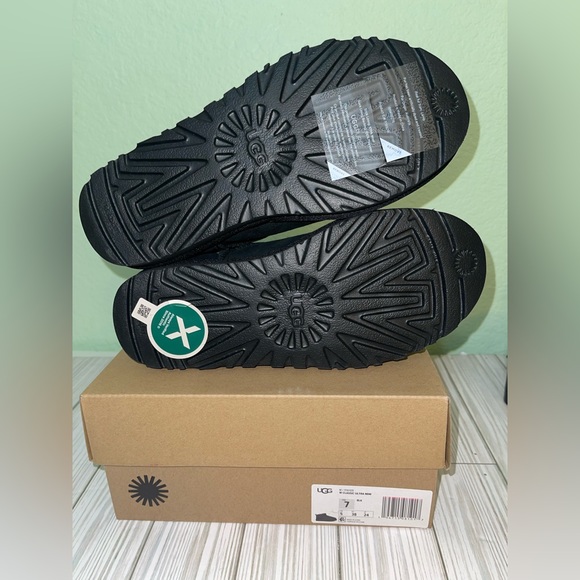 Brand NEW in box Ultra Mini Classic Black, Size 7 - Picture 10 of 10